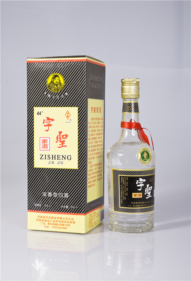 字圣濃香型白酒